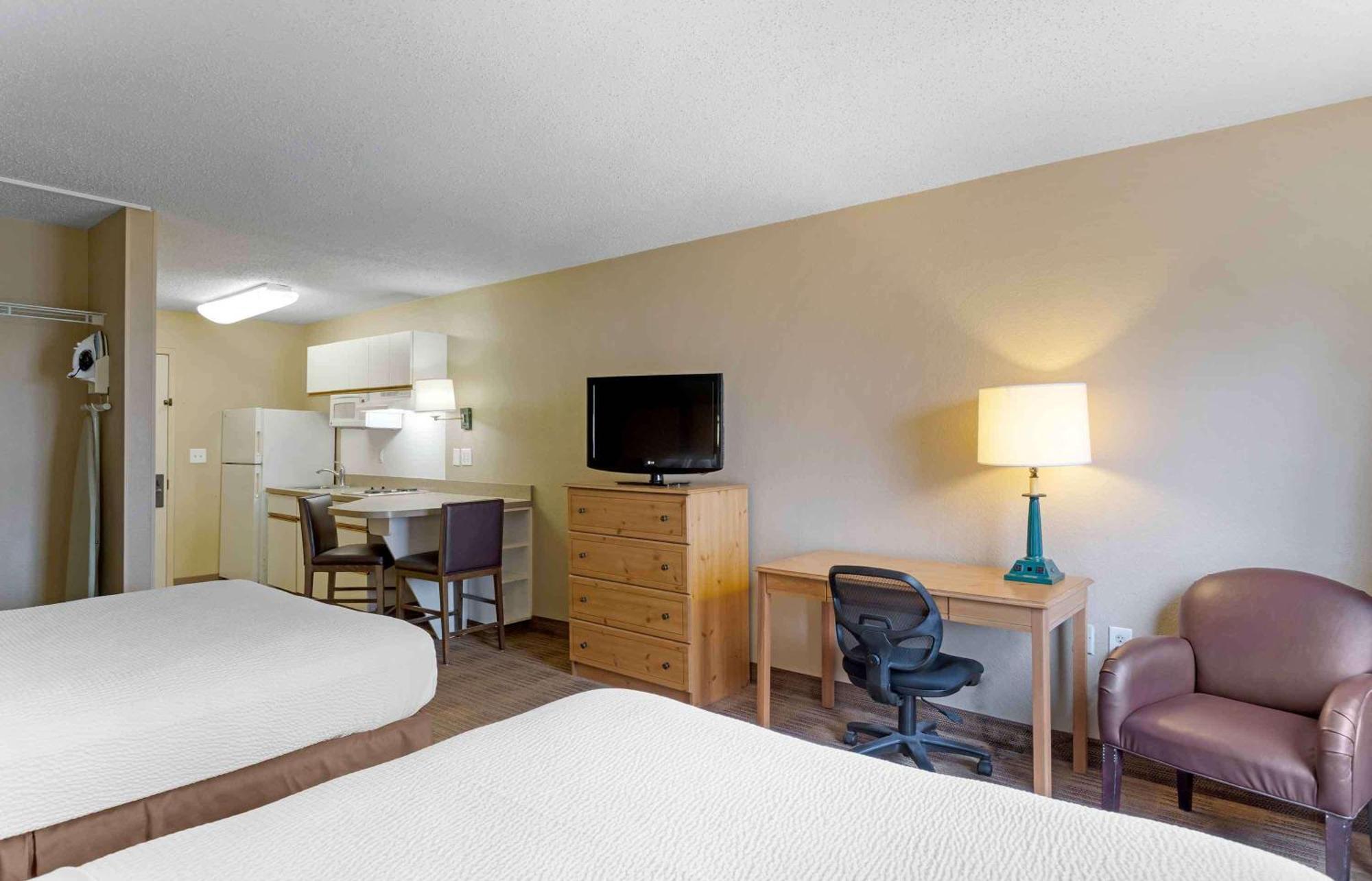 Extended Stay America Suites - Houston - Galleria - Uptown Exterior photo