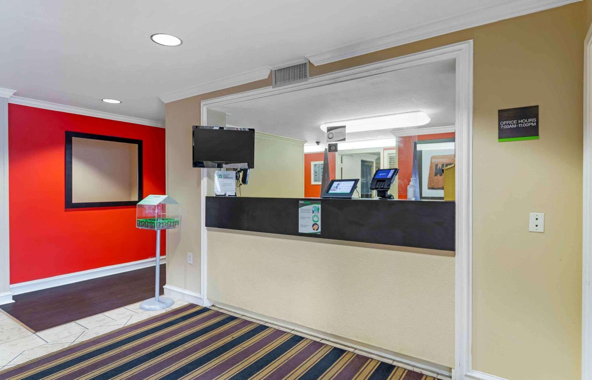 Extended Stay America Suites - Houston - Galleria - Uptown Exterior photo