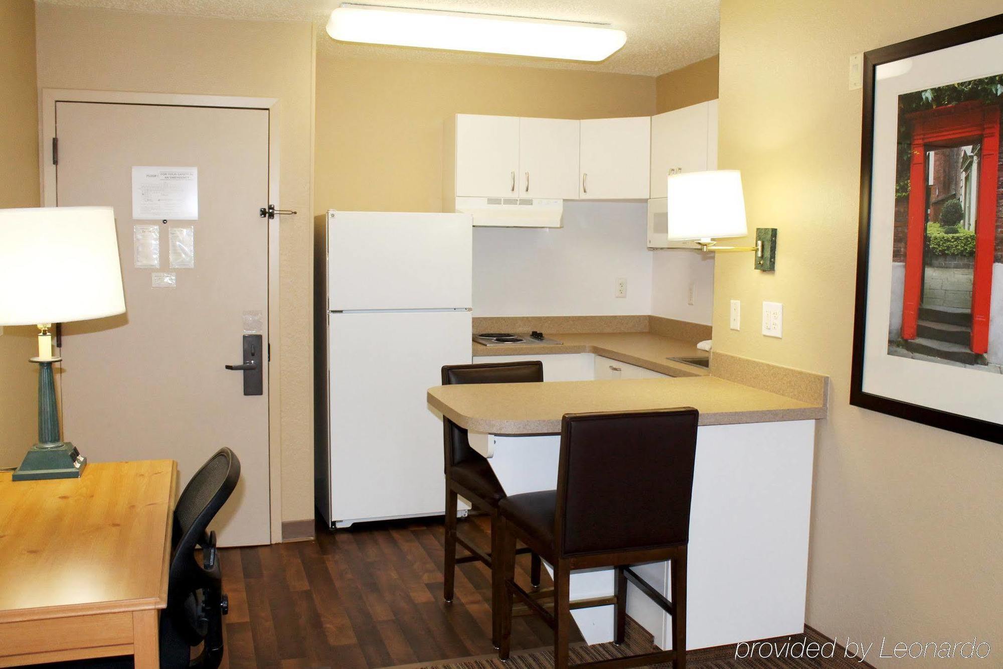 Extended Stay America Suites - Houston - Galleria - Uptown Exterior photo